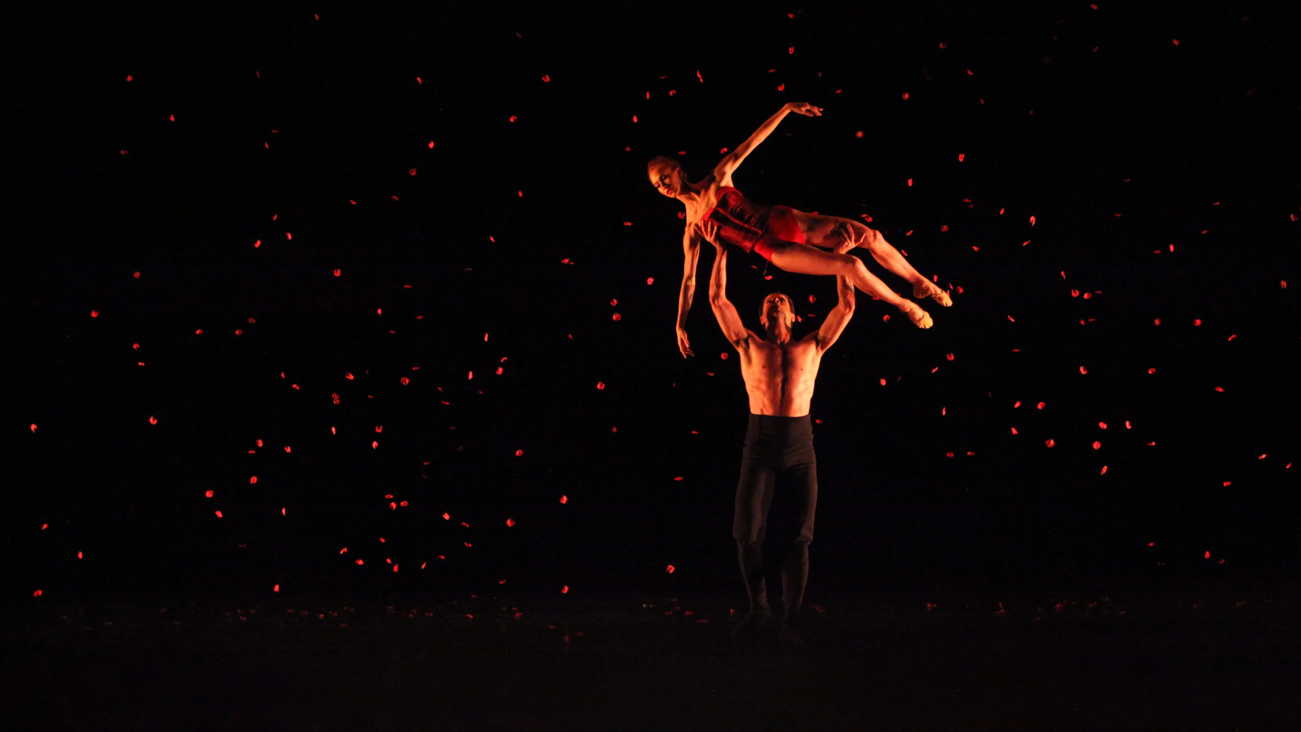 Danielle Brown &amp; Marcelo Gomes in Ricardo Graziano&#8217;s Amorosa
