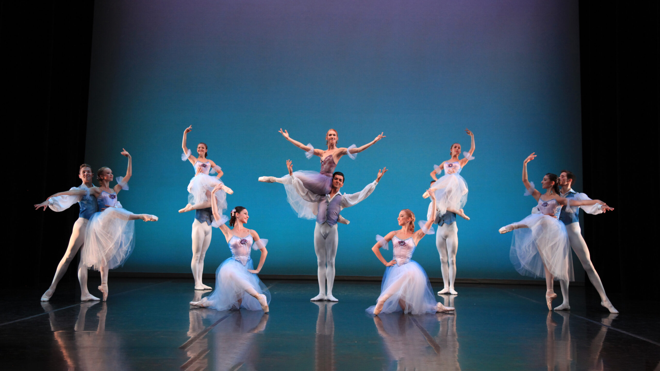 The Sarasota Ballet in Pavel Fomin&#8217;s Hommage a Chopin
