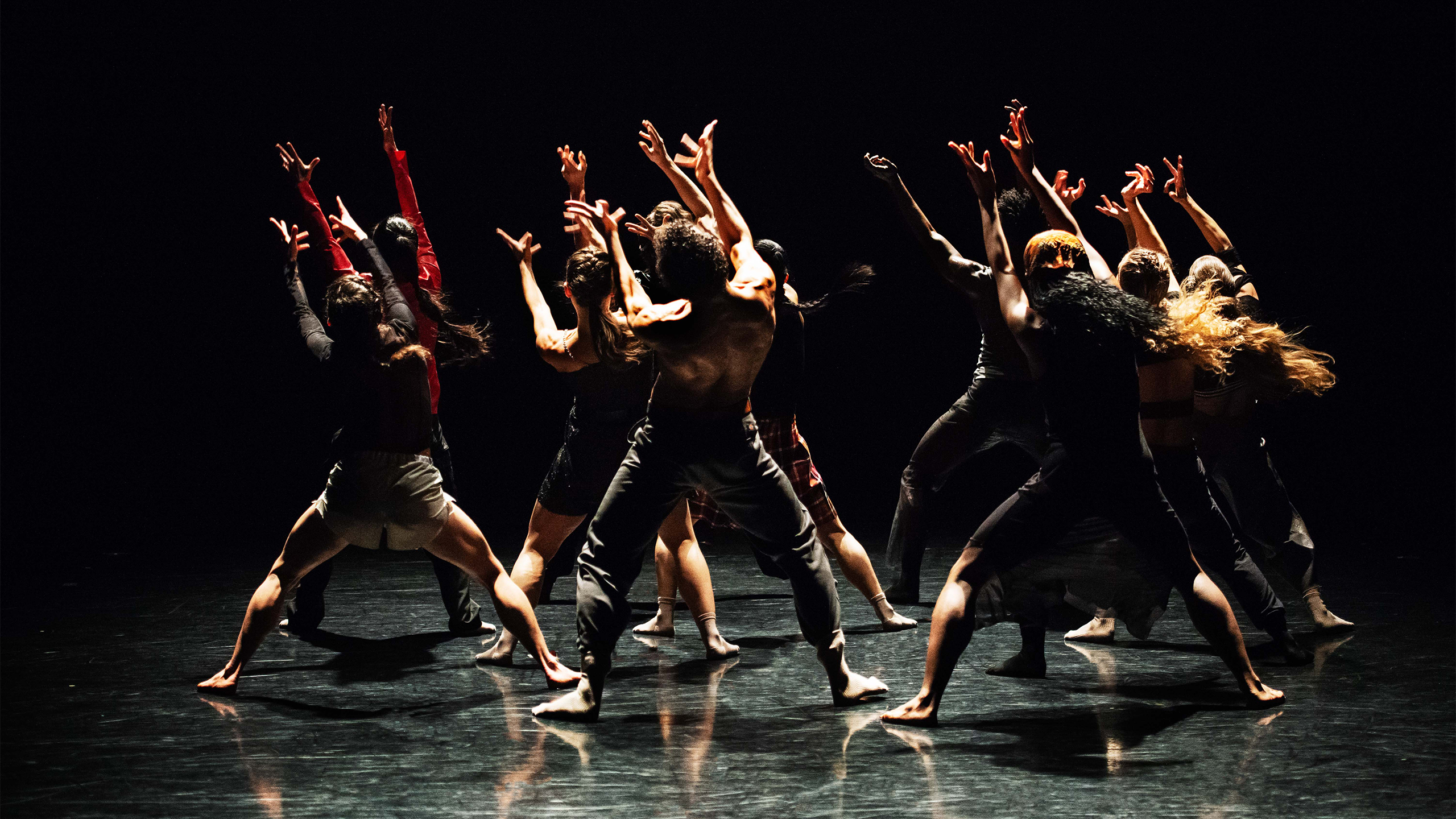 Martha Graham Dance Company in new work Cave by Hofesh Shechter, co-produced by Studio Simkin | Photo by Chris Jones
