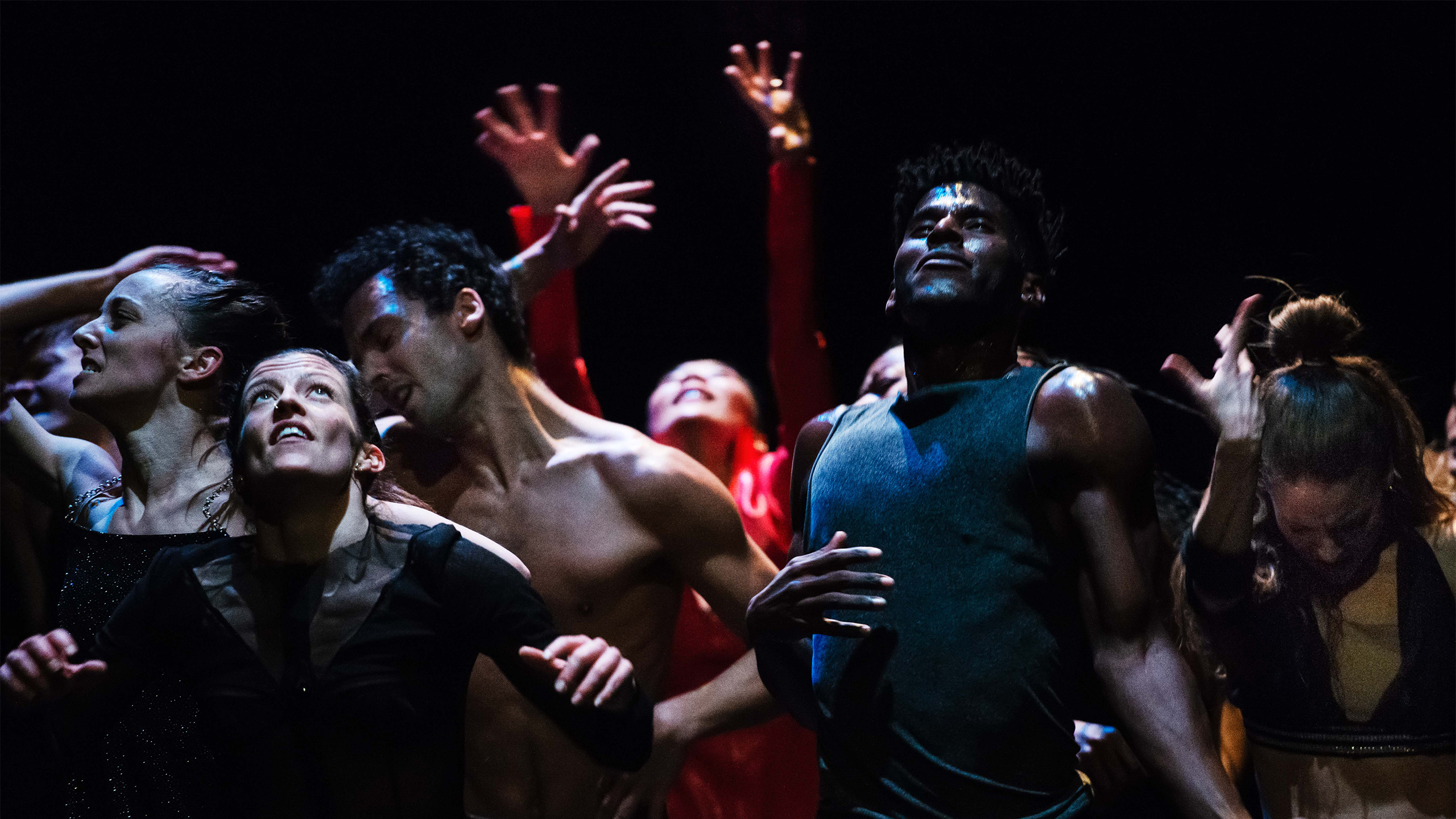 Martha Graham Dance Company in new work Cave by Hofesh Shechter, co-produced by Studio Simkin | Photo by Chris Jones
