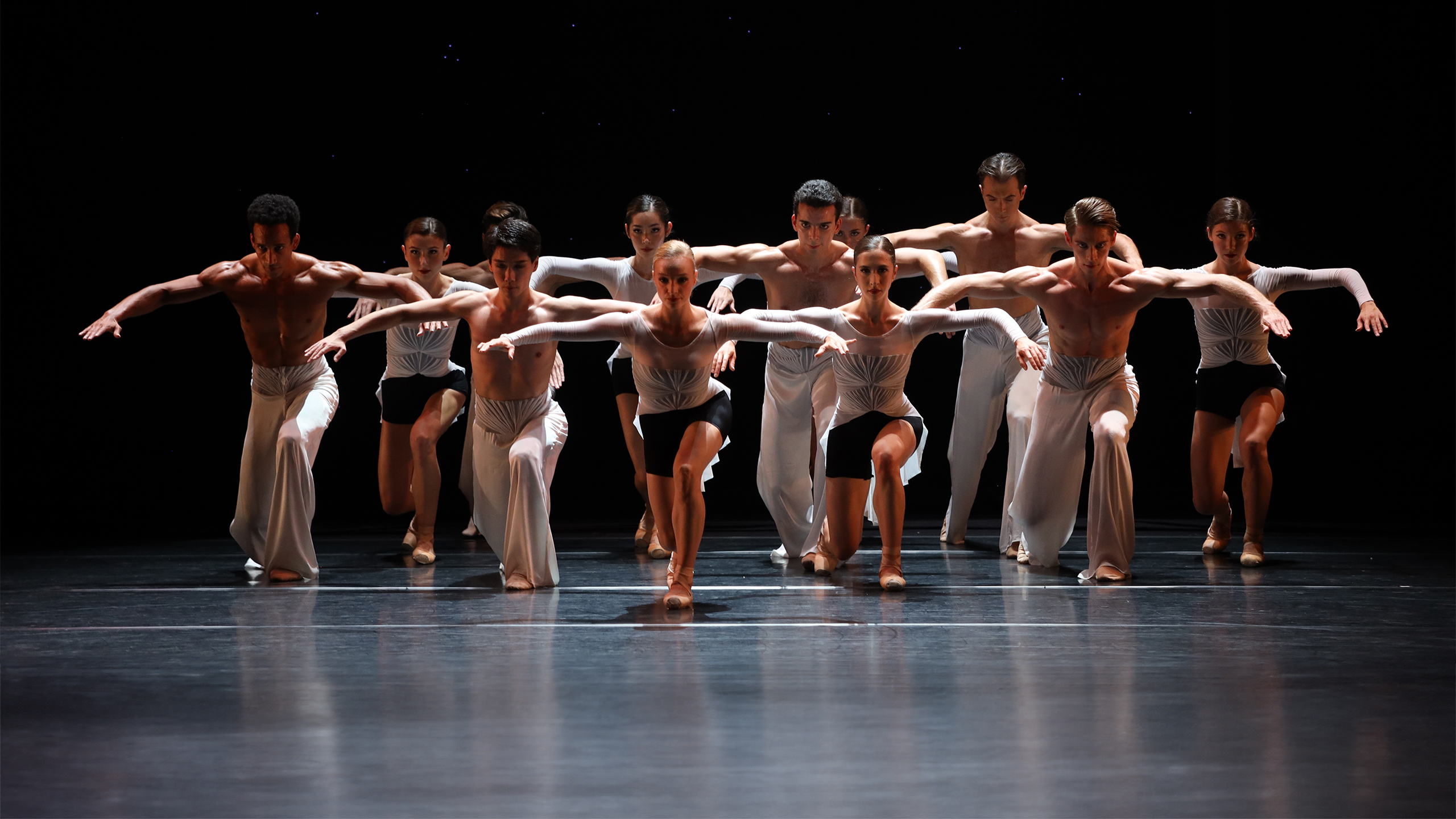 The Sarasota Ballet Performing Edwaard Liang’s The Art of War | Photo by Frank Atura
