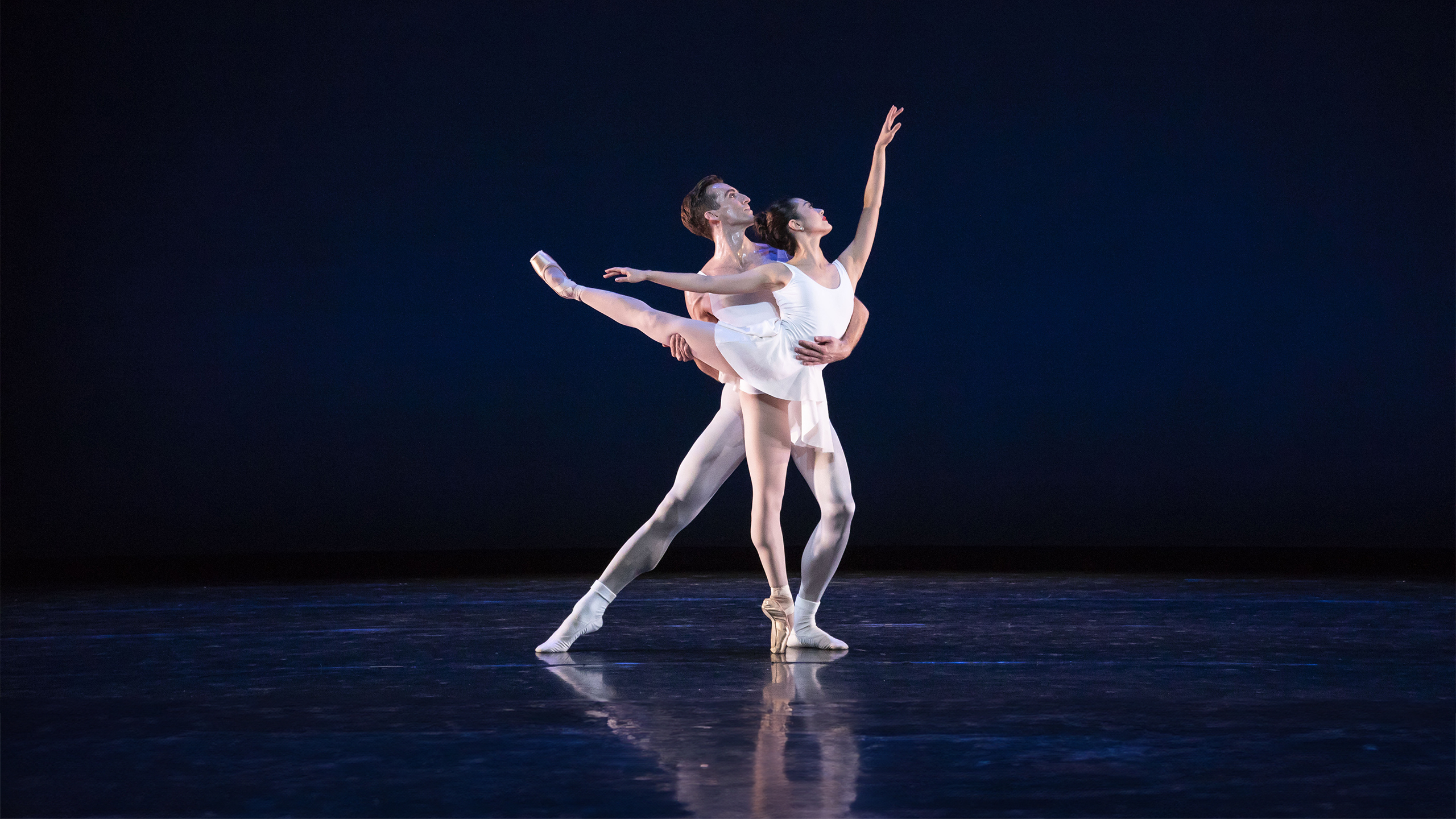 The Sarasota Ballet Performing Sir Peter Wright’s The Mirror Walkers | Photo by Frank Atura
