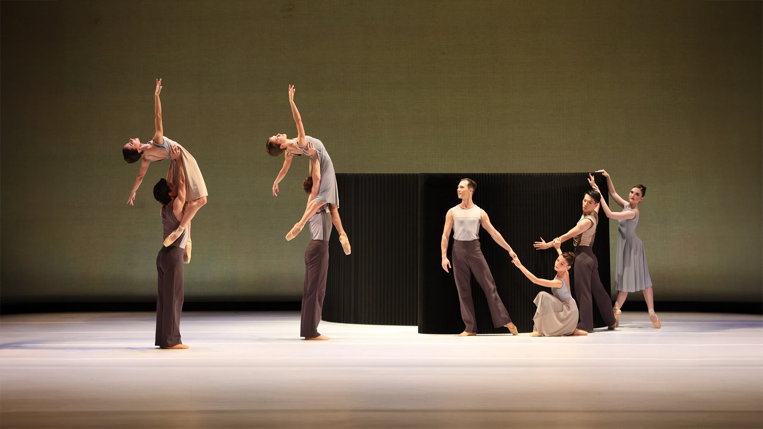 The Sarasota Ballet in Jessica Lang&#8217;s Lyric Pieces
