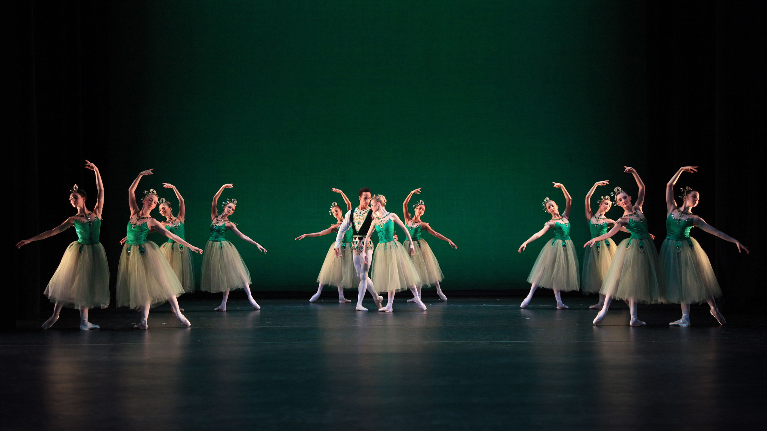 The Sarasota Ballet in George Balanchine&#8217;s Emeralds

