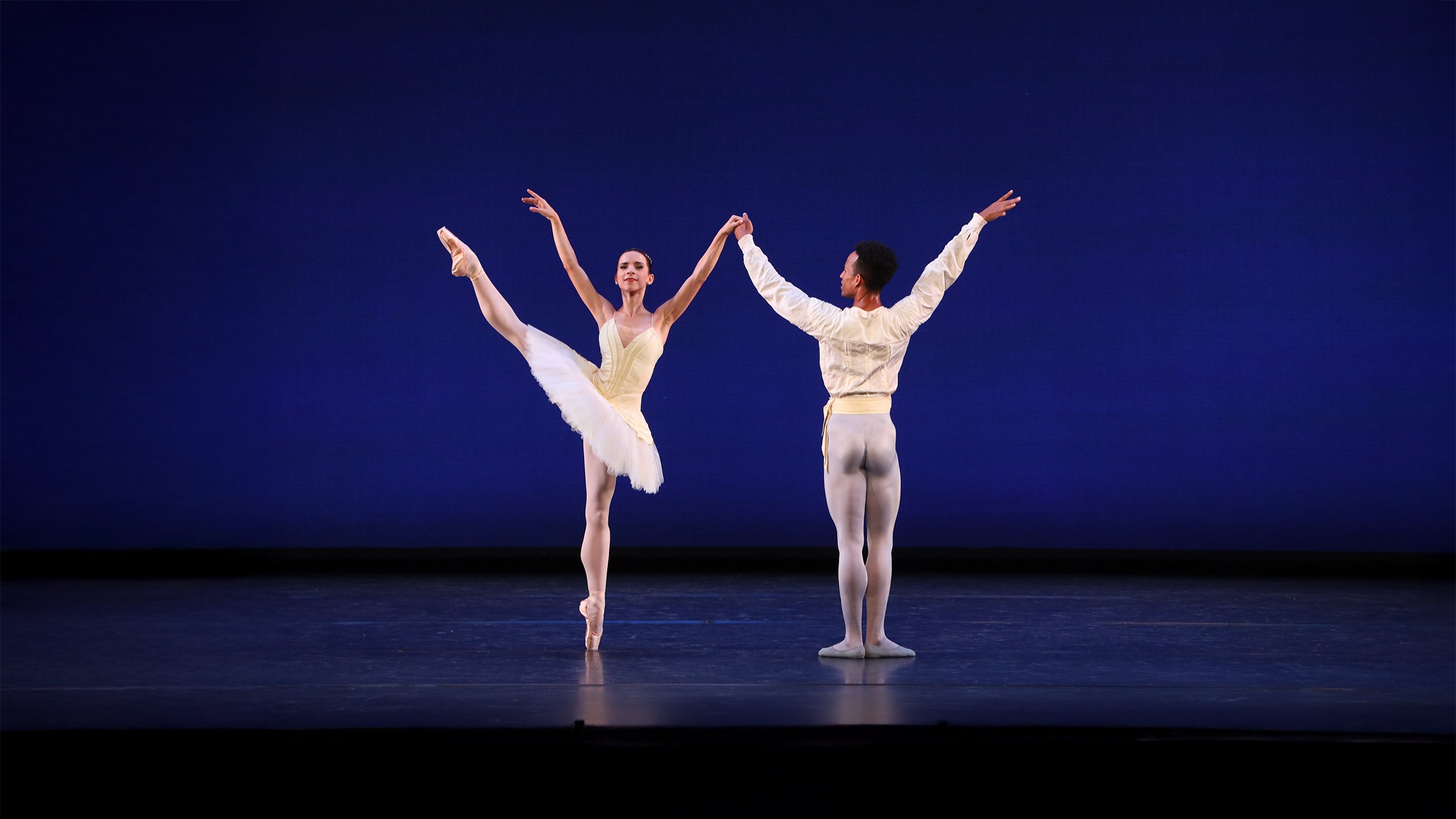 The Sarasota Ballet Performing George Balanchine’s Divertimento No. 15 | Photo by Frank Atura
