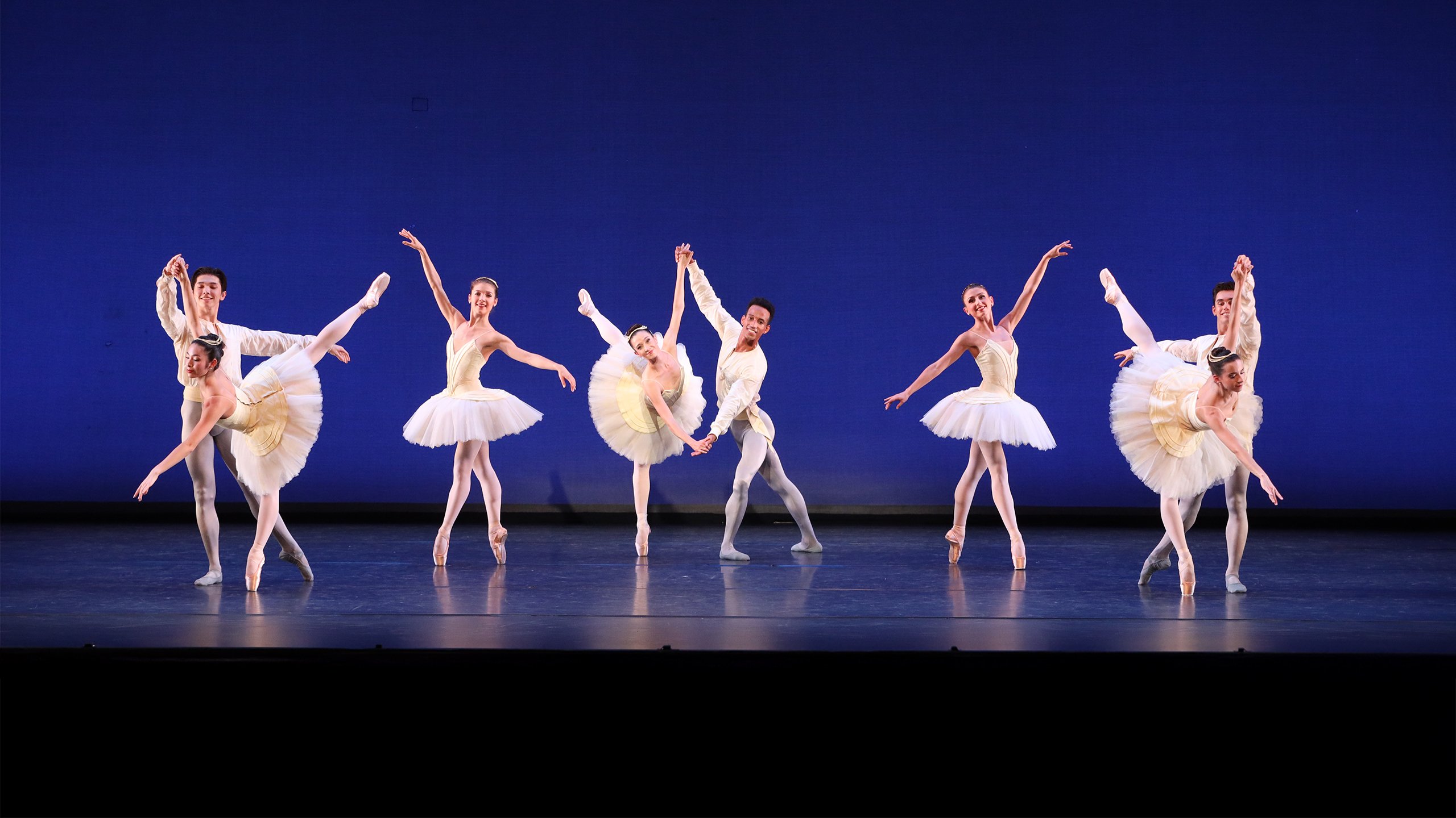 The Sarasota Ballet Performing George Balanchine’s Divertimento No. 15 | Photo by Frank Atura
