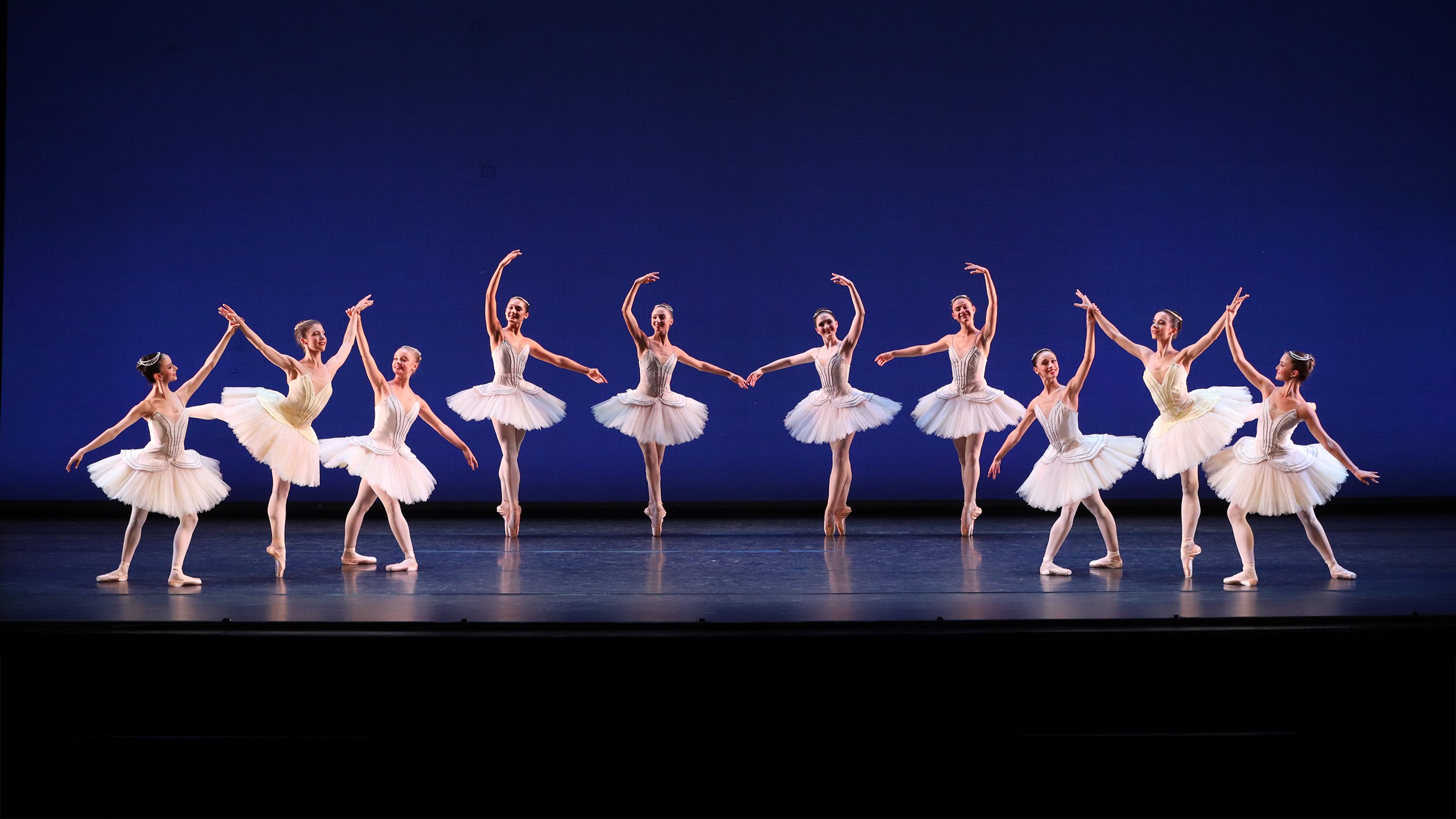 The Sarasota Ballet Performing George Balanchine’s Divertimento No. 15 | Photo by Frank Atura
